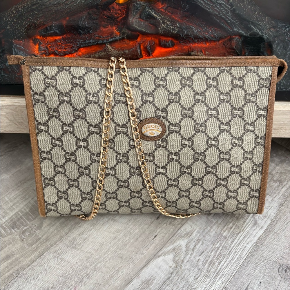 AUTHENTIC GUCCI Crossbody bag purse handbag clutch cosmetic bag